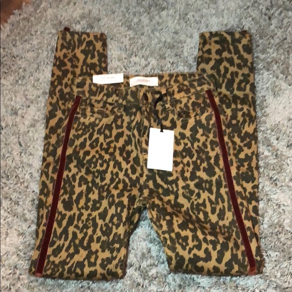 ❌SOLD❌ZARA The Skinny in Animal Print Denim - Picture 3 of 5